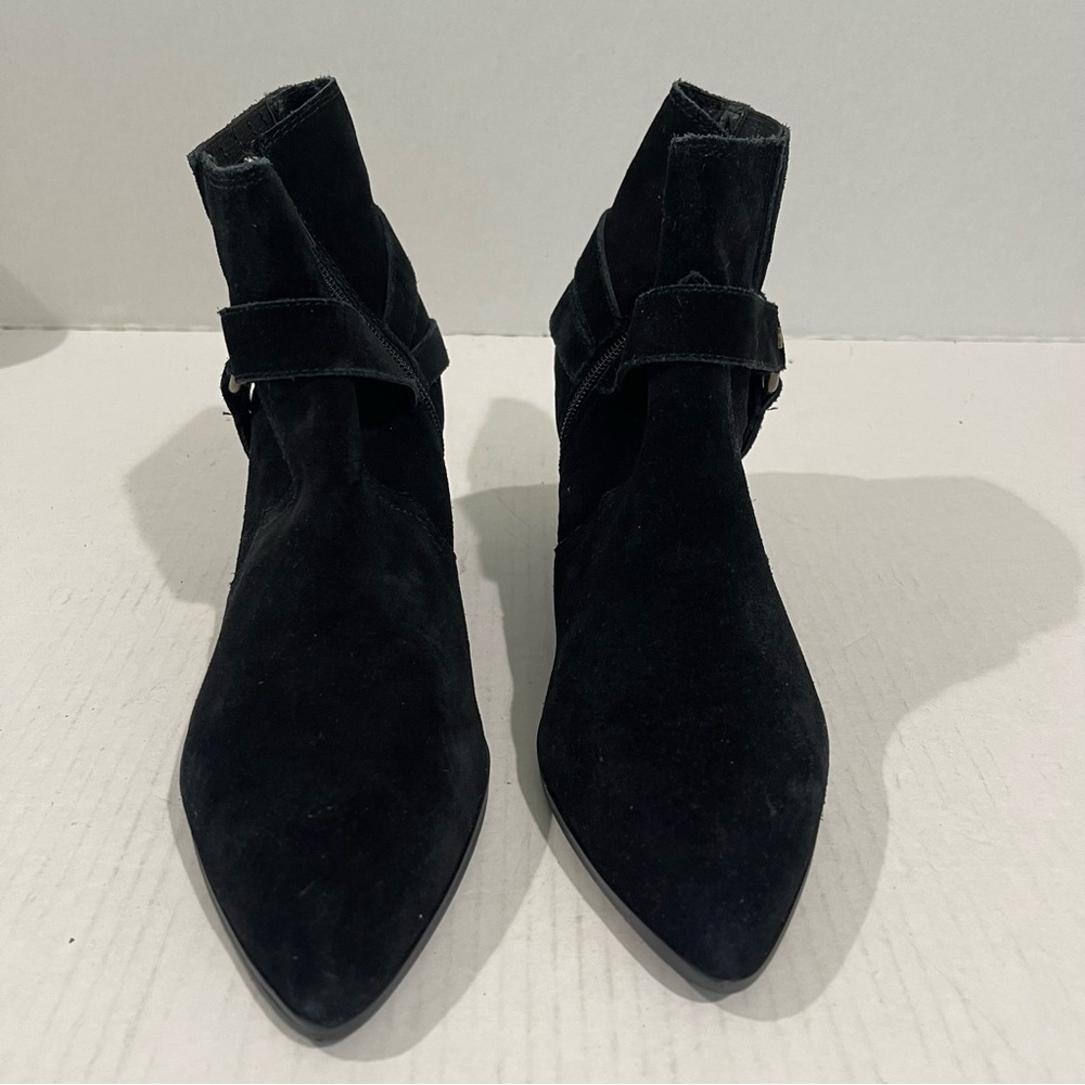 Women’s Bella Vita Bronx Black Leather Booties Size 7.5 W! - Picture 3 of 10